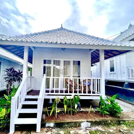 Mista Ceningan\'S Beach Bungalows